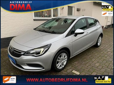 Opel Astra - 1.0 Edition / Navi/ ECC/ PDC/ LED - 1