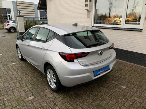 Opel Astra - 1.0 Edition / Navi/ ECC/ PDC/ LED - 1