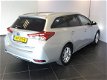 Toyota Auris Touring Sports - 1.8 Hybrid Automaat Business Pro | Full Map Navigatie | Airco Climate - 1 - Thumbnail