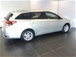 Toyota Auris Touring Sports - 1.8 Hybrid Automaat Business Pro | Full Map Navigatie | Airco Climate - 1 - Thumbnail