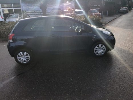 Toyota Yaris - 1.0 VVTi Acces airco, aux, radio cd speler, buitenspiegels elektrisch verstelbaar , 1 - 1