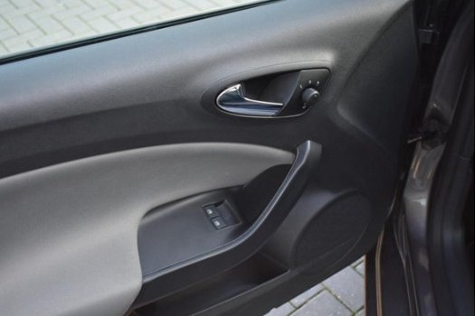 Seat Ibiza - 1.0 EcoTSI Style Connect navigatie, airco, cruise control, licht en zicht, pdc achter, - 1