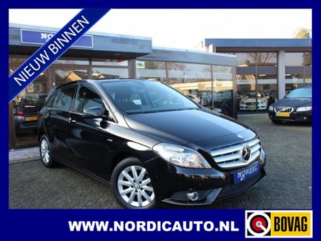 Mercedes-Benz B-klasse - 180 AUTOMAAT NAVIGATIE STUURFLIPPERS CLIMA - 1