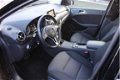 Mercedes-Benz B-klasse - 180 AUTOMAAT NAVIGATIE STUURFLIPPERS CLIMA - 1 - Thumbnail