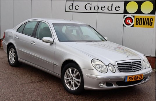 Mercedes-Benz E-klasse - 200 K. Elegance org. NL-auto automaat navigatie - 1