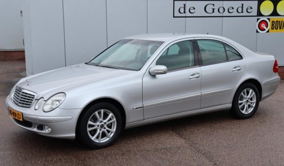 Mercedes-Benz E-klasse - 200 K. Elegance org. NL-auto automaat navigatie - 1