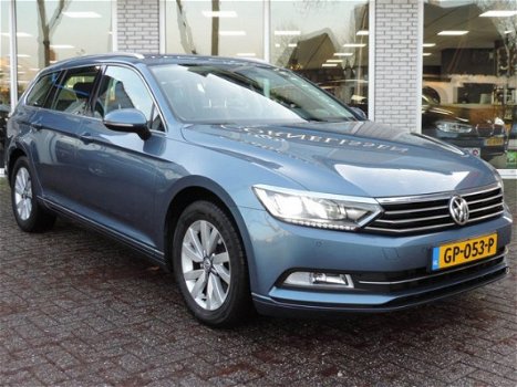 Volkswagen Passat Variant - 1.6 TDI Highline Business Edition Navi Camera LED koplamen Climate Contr - 1