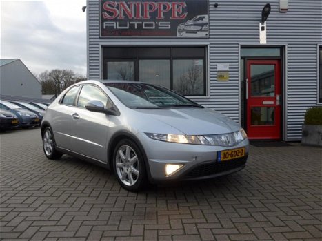 Honda Civic - 1.8 Sport -CLIMA-TREKHAAK-PDC ACHTER-LMV-140 PK - 1