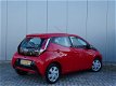Toyota Aygo - 1.0 VVT-i X-Play 5-deurs | Airco | Automaat | Navigatie | Armsteun - 1 - Thumbnail