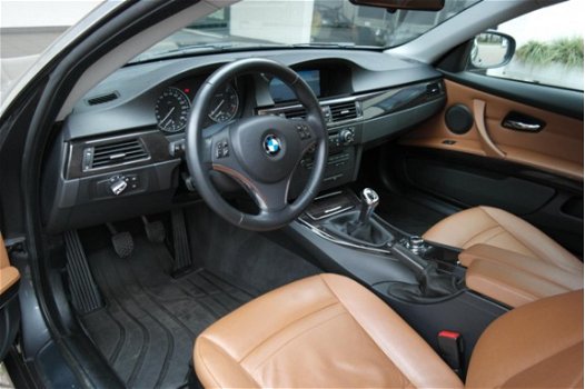 BMW 3-serie Coupé - 320Ci Leder Navi NL Auto NAP - 1