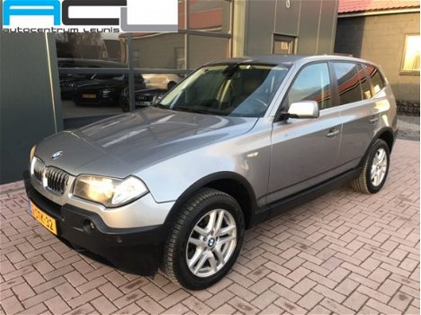 BMW X3 - 2.5i Executive X-drive SUV - 1