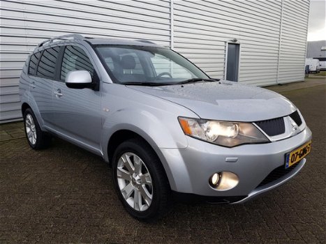 Mitsubishi Outlander - 2.4 Instyle 4WD Cruise/NAVI/Leder/PDC - 1