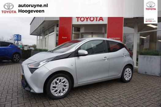 Toyota Aygo - 1.0 VVT-i x-play - 1