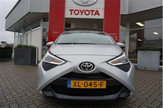 Toyota Aygo - 1.0 VVT-i x-play - 1