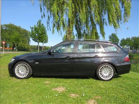 BMW 3-serie Touring - 318i Touring 133000km LMV ECC PANORAMA TREKHAAK - 1