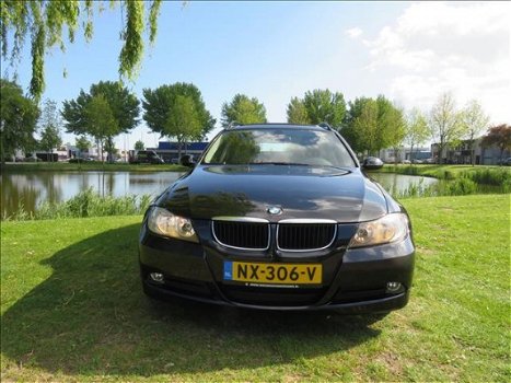 BMW 3-serie Touring - 318i Touring 133000km LMV ECC PANORAMA TREKHAAK - 1