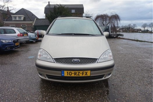 Ford Galaxy - 1.9 TDI Futura , NIEUWSTAAT , CLIMA, CRUISE CONTROLE, NAVI, 5 PERSOONS ( kan naar 7 ), - 1