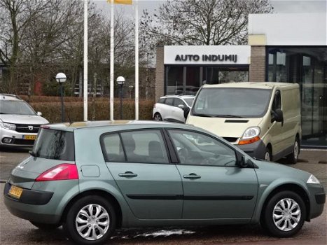 Renault Mégane - 1.6-16V Authentique Comfort 1.6 16V Authentique Comfort automaat, bj.2004, airco, 5 - 1