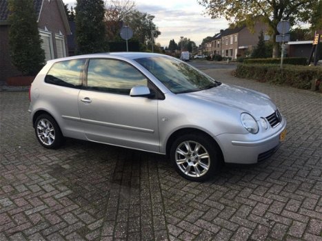 Volkswagen Polo - 1.4-16V Highline AIRCO * NIEUWE A.P.K .*ACTIEPRIJS - 1