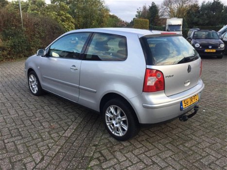 Volkswagen Polo - 1.4-16V Highline AIRCO * NIEUWE A.P.K .*ACTIEPRIJS - 1