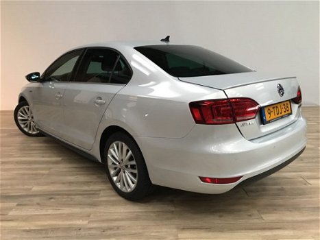 Volkswagen Jetta - 1.4 TSI Hybrid Highline NAVI / CLIMA / LMV / PDC / PRIVACYGLAS / ZEER NETTE AUTO - 1