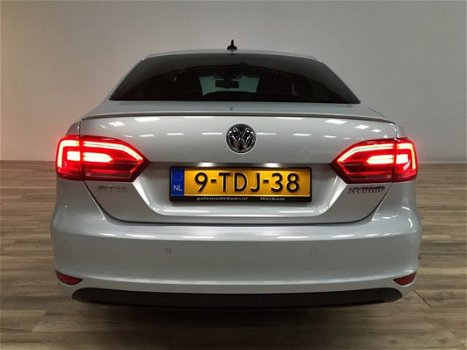 Volkswagen Jetta - 1.4 TSI Hybrid Highline NAVI / CLIMA / LMV / PDC / PRIVACYGLAS / ZEER NETTE AUTO - 1