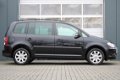 Volkswagen Touran - 2.0 TDI Highline Clima/Cruise/Elek.Ramen/C.V./Navi/Stoelverwarming/PDC/Xenon/Led - 1 - Thumbnail