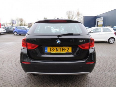 BMW X1 - SDrive18i Executive /1STE EIG/LEDER/PANODAK/NAVI/AUTOMAAT - 1