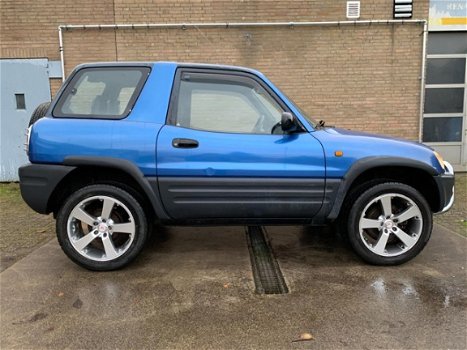 Toyota FunCruiser RAV4 - 2.0i - 1