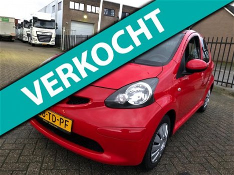 Toyota Aygo - 1.0-12V + *AIRCO* 5DRS Nieuwe APK - 1