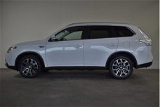 Mitsubishi Outlander - 2.0 PHEV Executive Edition X-Line EX. BTW NAVI/CLIMA/XENON/CAMERA/LMV