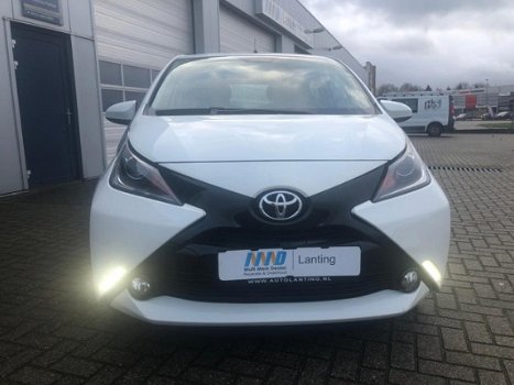 Toyota Aygo - 1.0 VVT-i x-play touch - 1