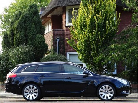 Opel Insignia Sports Tourer - 2.8 Turbo Sports 259PK+ / Executive 4x4 - 1