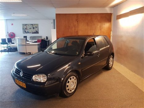 Volkswagen Golf - 1.4-16V Trendline Apk Nieuw, E-Ramen, N.A.P, 5Drs, Zeer nette staat - 1