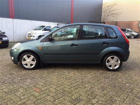 Ford Fiesta - 1.4-16V First Edition Airco Elek. Pakket LM-Wielen 5drs APK NAP - 1