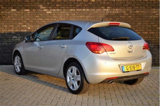 Opel Astra - 1.4 Turbo Sport Airco / Parkeersensoren Achter / Stoelverwarming - 1