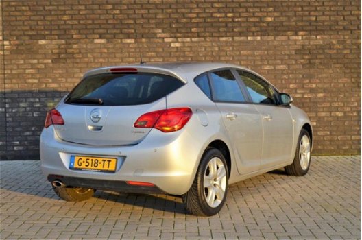 Opel Astra - 1.4 Turbo Sport Airco / Parkeersensoren Achter / Stoelverwarming - 1