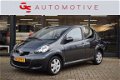 Toyota Aygo - 1.0-12V Comfort Navigator 68PK 5d 1e eig met navi, airco en radio cd speler - 1 - Thumbnail