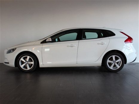 Volvo V40 - 2.0 D2 120 PK Kinetic Business - 1