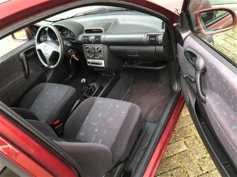 Opel Corsa - 1.2i-16V Strada Airco / NAP / Nieuwe APK - 1