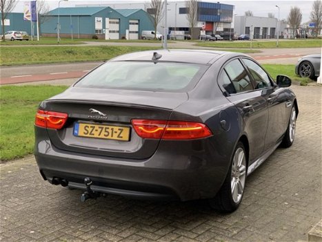 Jaguar XE - 2.0 D R-Sport Nav Trekhaak Camera - 1