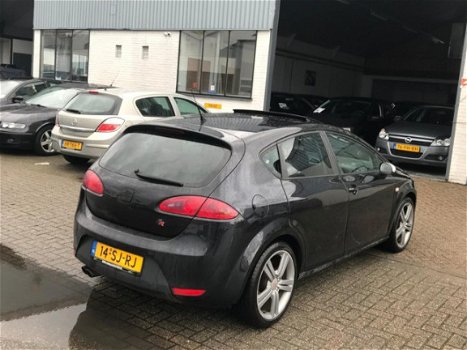 Seat Leon - 2.0 TDI Stylance AUT/ Cruise/ Schuifdak/ MFC/ NAP - 1