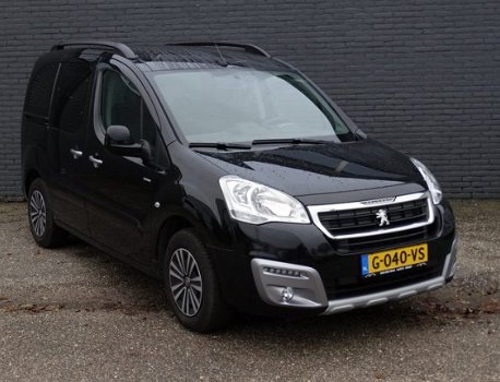 Peugeot Partner Tepee - 1.2 PureTech Active 100pk Navigatie Airco PDC LED dagrijverlichting - 1