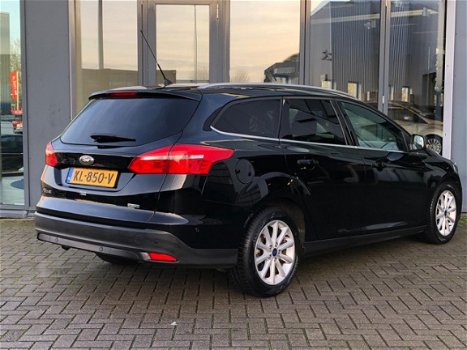 Ford Focus Wagon - 1.0 Ecoboost 125 PK Titanium | Navigatie | Stoel-, Stuurwiel- en Voorruitverwarmi - 1