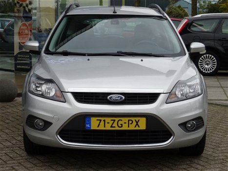 Ford Focus Wagon - 1.6 Titanium 100pk Navigatie, Bluetooth, Climate control, Parkeersensoren, Cruise - 1