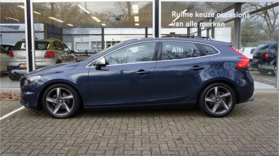 Volvo V40 - 1.6 D2 R-Design | Leder interieur | Navigatie | Xenon | Led - 1