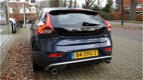 Volvo V40 - 1.6 D2 R-Design | Leder interieur | Navigatie | Xenon | Led - 1 - Thumbnail