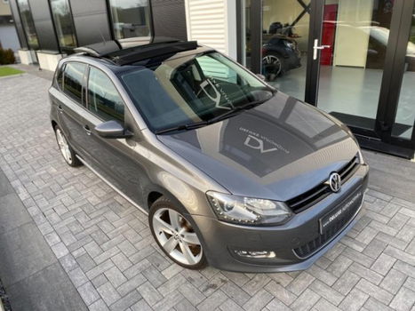 Volkswagen Polo - 1.2 TSI Highline Panodak, App Connect ✅ - 1