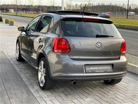 Volkswagen Polo - 1.2 TSI Highline Panodak, App Connect ✅ - 1