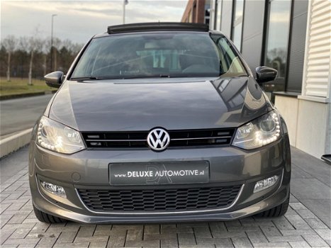 Volkswagen Polo - 1.2 TSI Highline Panodak, App Connect ✅ - 1